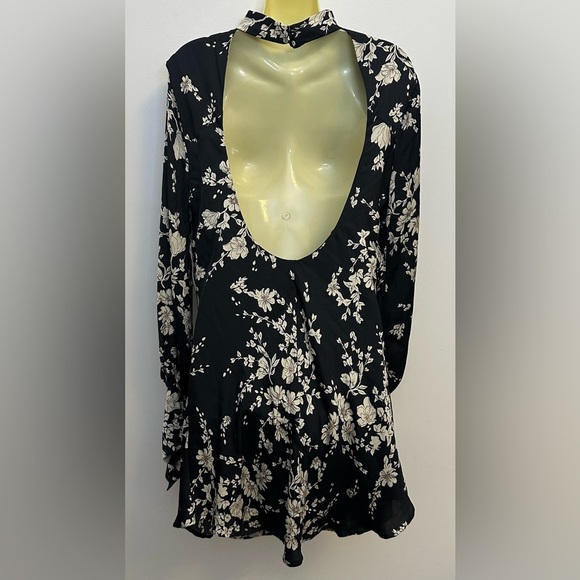 NWT Free People White Floral Black Combo Sheath Dress with Bell Sleeves - Picture 2 of 12